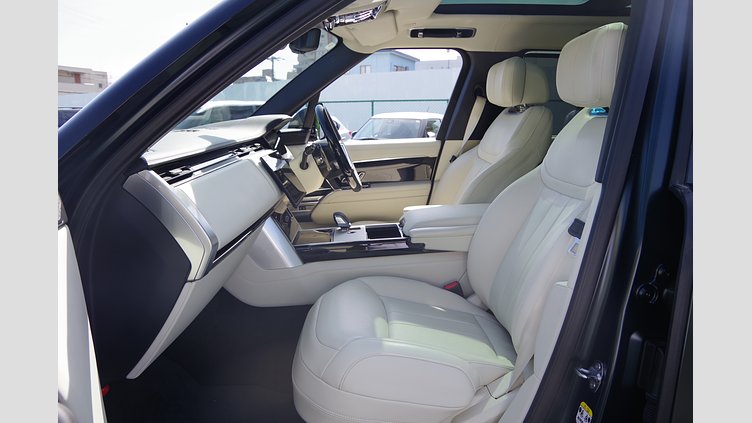 2024 認定中古車 Land Rover Range Rover ブリティッシュレーシンググリーン - サテンフィニッシュ P550 AWD PHEV（AT） スタンダードホイールベース Autobiography