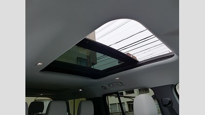 Defender 130 19