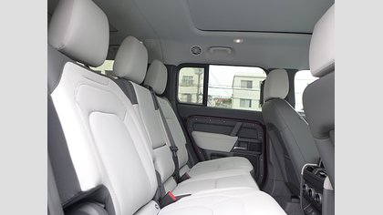 Defender 130 39