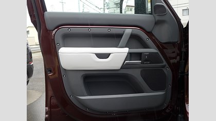 Defender 130 32