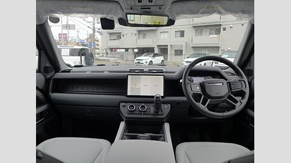 Defender 130 44