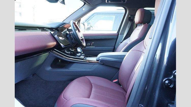 2023 認定中古車 Land Rover Range Rover Sport カルパチアングレイ 3.0リッター6気筒300PSターボチャージドディーゼルMHEV（オートマチック） DYNAMIC HSE