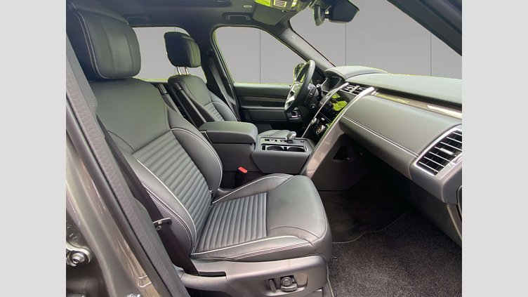 2024 Approved Land Rover Discovery Silicon Silver 3.0 literes, soros 6 hengeres dízel, 300LE, automata váltó, összkerékhajtás Metropolitan Edition D300