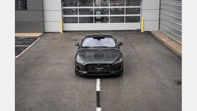 2023 SKLADOVÉ VOZIDLÁ Jaguar F-Type Carpathian Grey 5.0L V8 575k S/C R75 AWD A/T Coupe