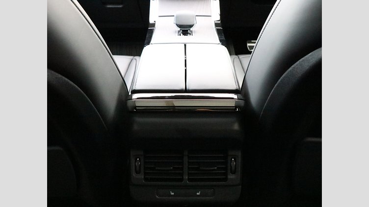 2024 認定中古車 Land Rover Range Rover Evoque カルパチアングレイ P300eプラグインハイブリッド（ガソリン） スタンダードホイールベース AUTOBIOGRAPHY