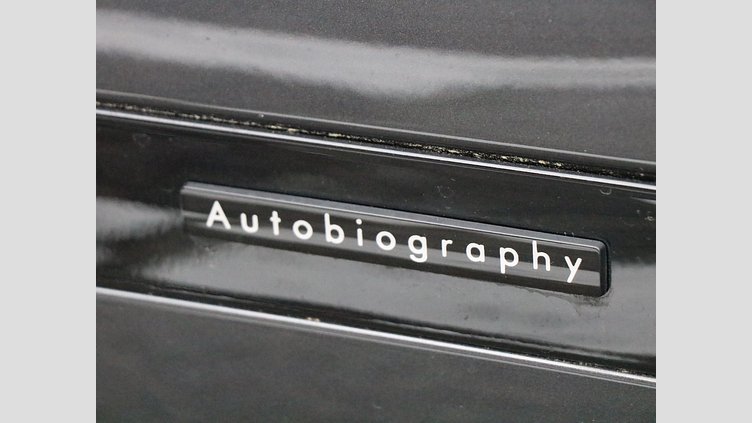 2024 認定中古車 Land Rover Range Rover Evoque カルパチアングレイ P300eプラグインハイブリッド（ガソリン） スタンダードホイールベース AUTOBIOGRAPHY