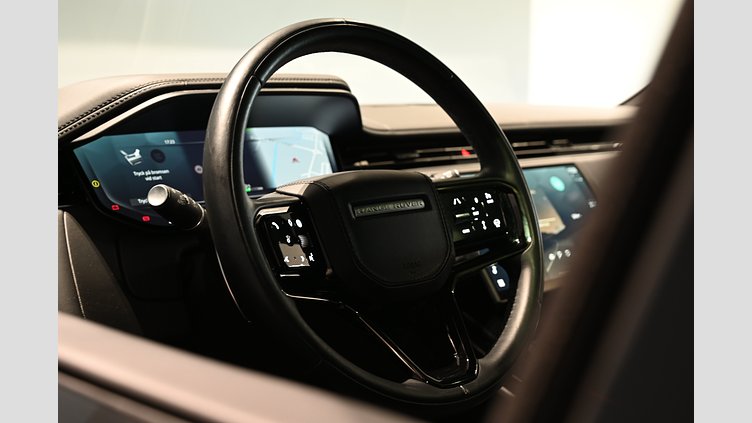 2024 Begagnad Land Rover Range Rover Sport Santorini Black AWD P460e Dynamic HSE