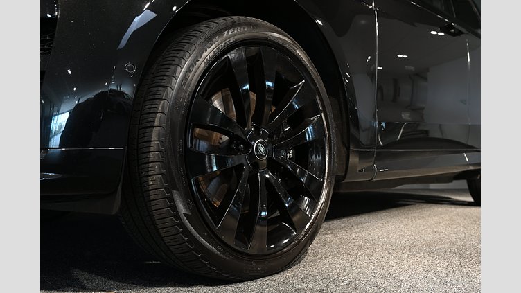 2024 Begagnad Land Rover Range Rover Sport Santorini Black AWD P460e Dynamic HSE