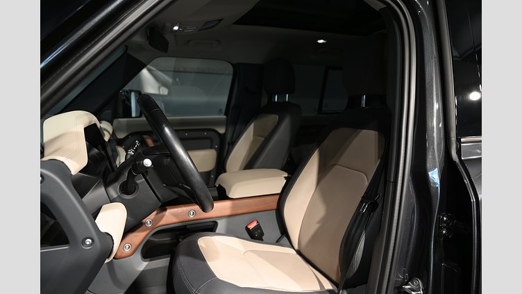 2023 Begagnad Land Rover Defender 110 Carpathian Grey AWD 3.0 AWD SWB X-Dynamic SE 300PS