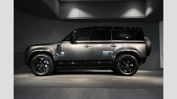 2023 Begagnad Land Rover Defender 110 Carpathian Grey AWD 3.0 AWD SWB X-Dynamic SE 300PS