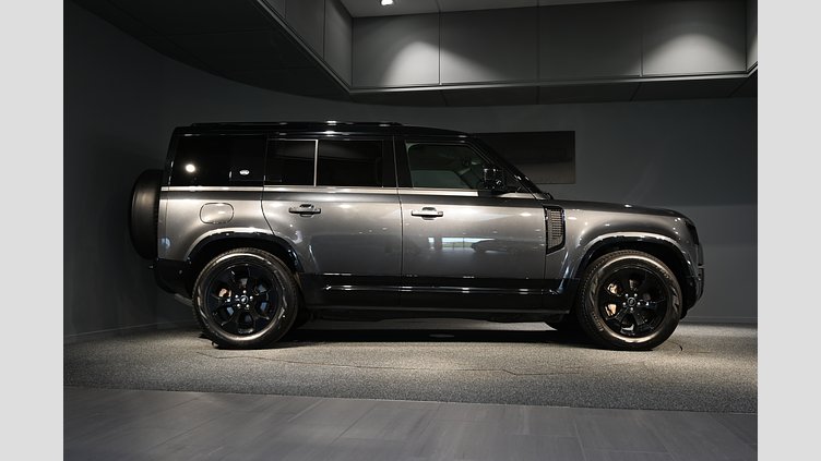 2023 Begagnad Land Rover Defender 110 Carpathian Grey AWD 3.0 AWD SWB X-Dynamic SE 300PS