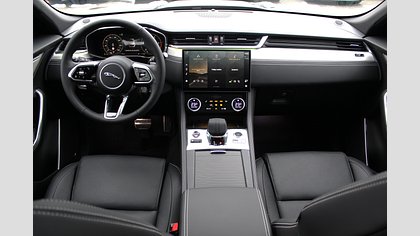 F-Pace 14