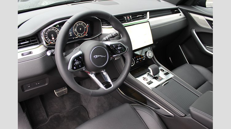 2024 Używany Jaguar F-Pace Santorini Black D200 AWD AUTO MHEV R-DYNAMIC SE 90th ANNIVERSARY EDITION
