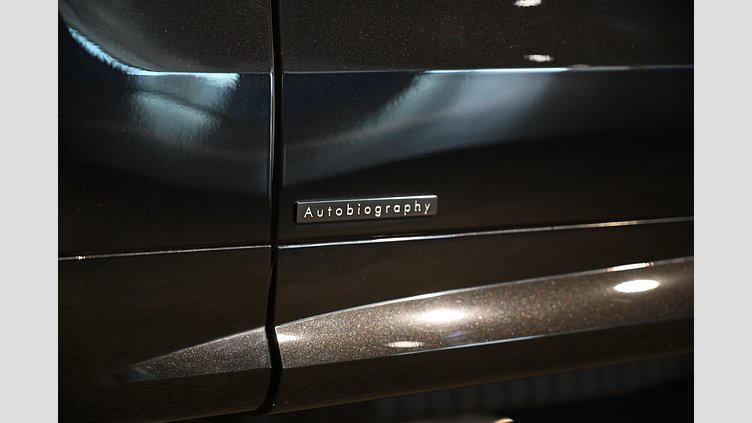2024 Begagnad Land Rover Range Rover Sport Santorini Black AWD P550e Autobiography