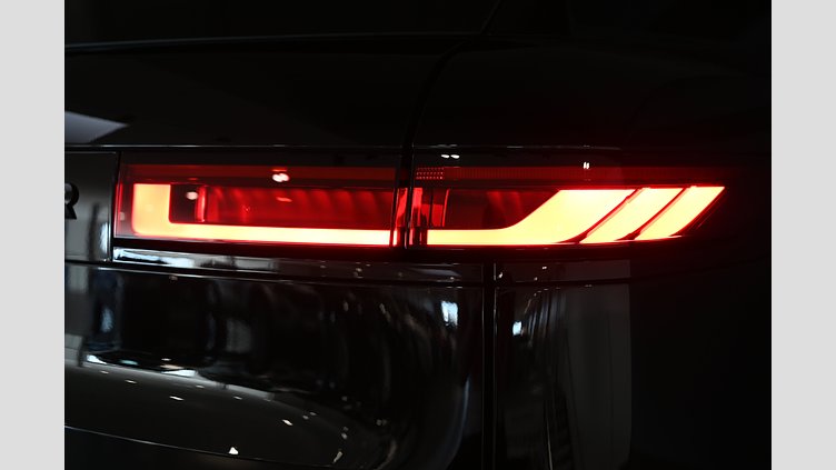 2024 Begagnad Land Rover Range Rover Sport Santorini Black AWD P550e Autobiography