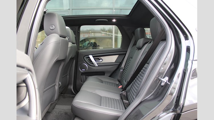 2024 Używany Land Rover Discovery Sport Santorini Black D200 Diesel MHEV Standardowy rozstaw osi Dynamic SE