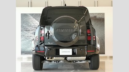Defender 110 8