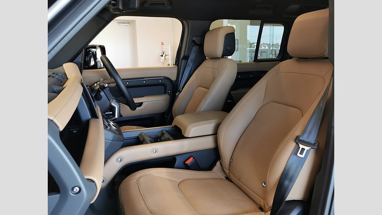 2025 認定中古車 Land Rover Defender 110 カルパチアングレイ D350 ディーゼルマイルドハイブリッド X-Dynamic HSE