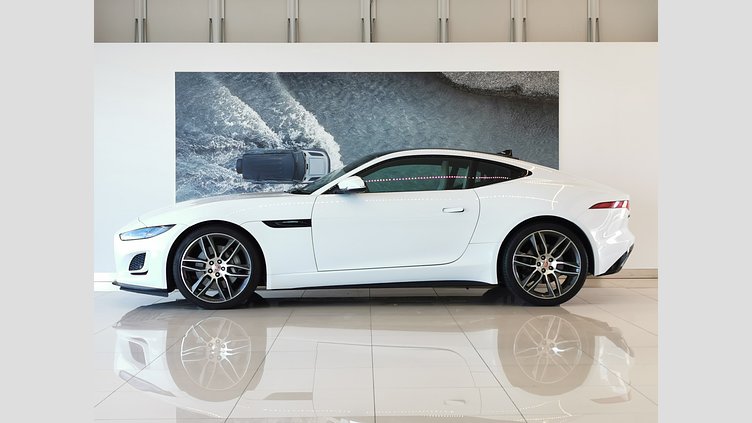 2022 認定中古車 Jaguar F-Type フジホワイト P300 オートマチック 後輪駆動 F-TYPEクーペ R-DYNAMIC