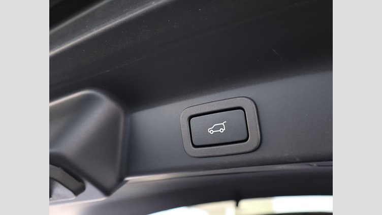 2021 認定中古車 Jaguar F-Pace ユーロンホワイト P250 AWD（オートマチック） S