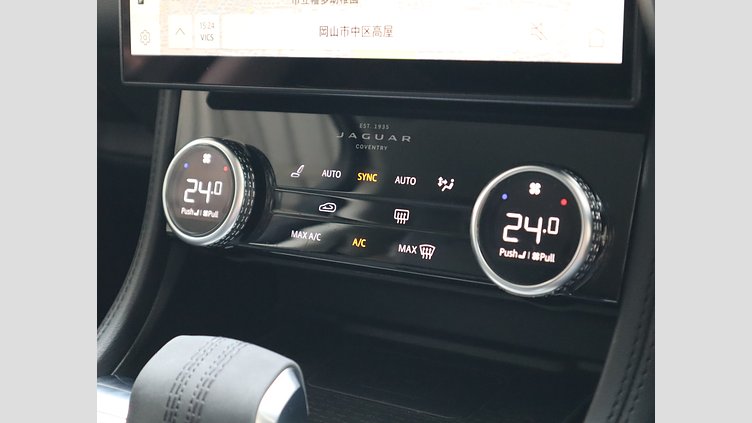 2021 認定中古車 Jaguar F-Pace ユーロンホワイト P250 AWD（オートマチック） S