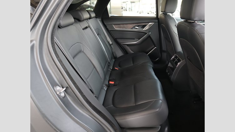 2021 認定中古車 Jaguar F-Pace ユーロンホワイト P250 AWD（オートマチック） S