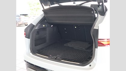 F-Pace 38