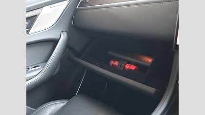 F-Pace 65