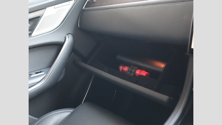 2021 認定中古車 Jaguar F-Pace ユーロンホワイト P250 AWD（オートマチック） S
