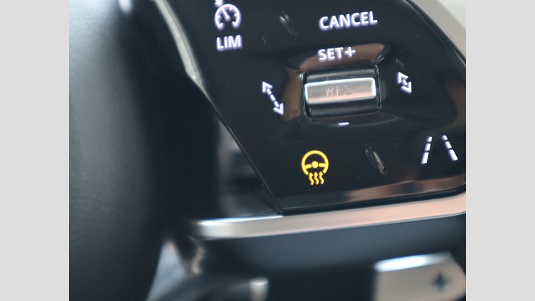 2021 認定中古車 Jaguar F-Pace ユーロンホワイト P250 AWD（オートマチック） S