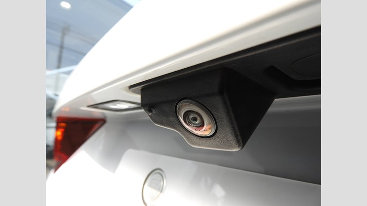 2021 認定中古車 Jaguar F-Pace ユーロンホワイト P250 AWD（オートマチック） S