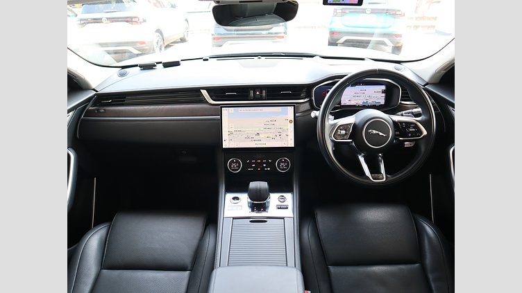 2021 認定中古車 Jaguar F-Pace ユーロンホワイト P250 AWD（オートマチック） S
