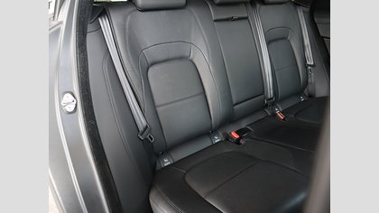 F-Pace 35