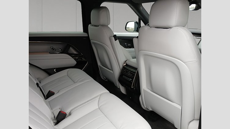 2024 Approved Land Rover Range Rover Sport Czarny Santorini Black D250 Diesel MHEV Standard Wheelbase S