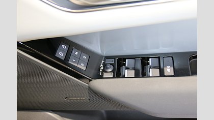 Range Rover Velar 24