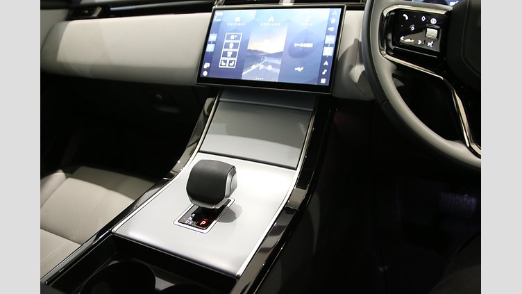 2025 認定中古車 Land Rover Range Rover Velar オストゥーニパールホワイト D200マイルドハイブリッド（ディーゼル） S