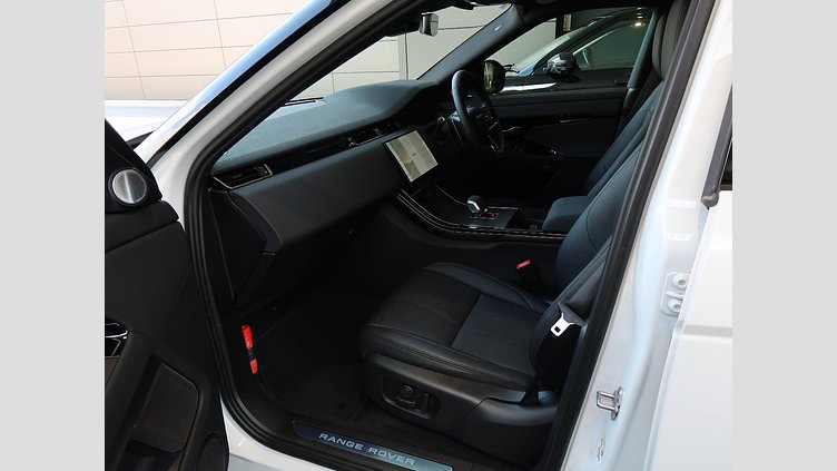 2024 認定中古車 Land Rover Range Rover Evoque フジホワイト D200マイルドハイブリッド（ディーゼル） Standard Wheelbase DYNAMIC SE