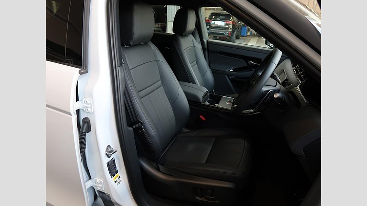 2024 認定中古車 Land Rover Range Rover Evoque フジホワイト D200マイルドハイブリッド（ディーゼル） Standard Wheelbase DYNAMIC SE