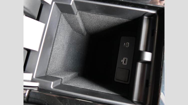 2024 認定中古車 Land Rover Range Rover Evoque フジホワイト D200マイルドハイブリッド（ディーゼル） Standard Wheelbase DYNAMIC SE