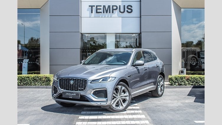 2023 SKLADOVÉ VOZIDLÁ Jaguar F-Pace Eiger Grey 2.0-liter, 250PS Auto (automat), pohon všetkých kolies R-Dynamic SE 