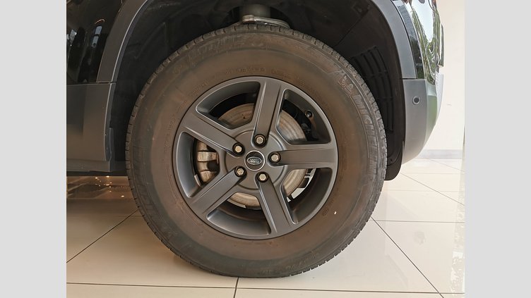 2020 認定中古車 Land Rover Defender 110 サントリーニブラック P300 AWD（AT） ベースグレード