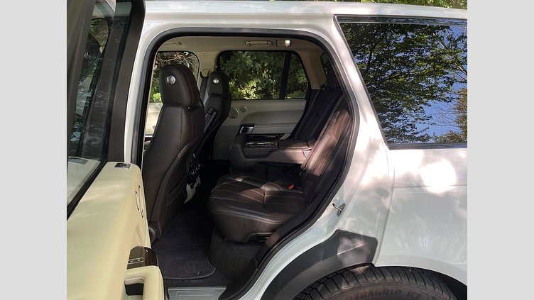 2015 Вживаний Land Rover Range Rover Fuji White 3.0 litre V6 Diesel Aut