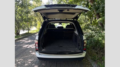 Range Rover 22