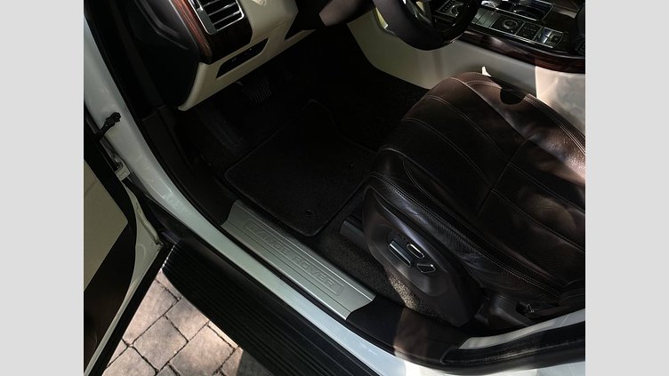 2015 Вживаний Land Rover Range Rover Fuji White 3.0 litre V6 Diesel Aut