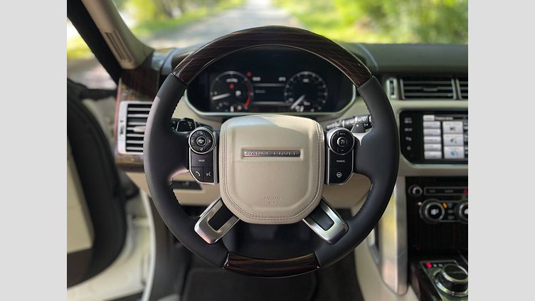 2015 Вживаний Land Rover Range Rover Fuji White 3.0 litre V6 Diesel Aut
