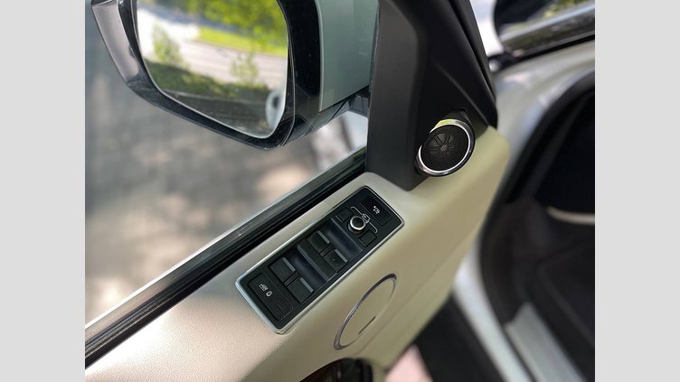 2015 Вживаний Land Rover Range Rover Fuji White 3.0 litre V6 Diesel Aut