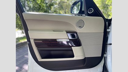 Range Rover 6