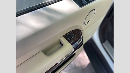 Range Rover 7