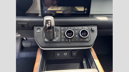 Defender 110 12