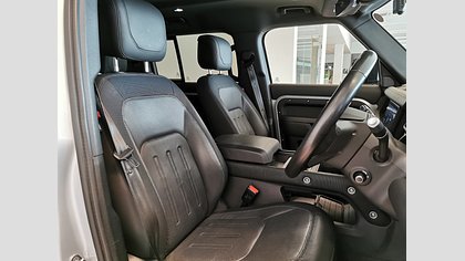 Defender 110 3